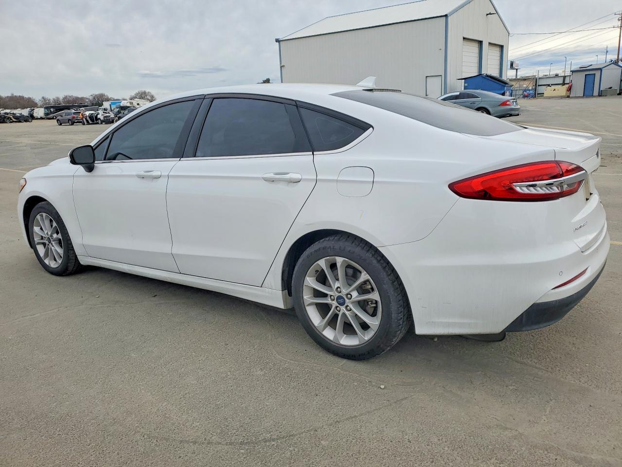 2020 Ford Fusion - Image 2