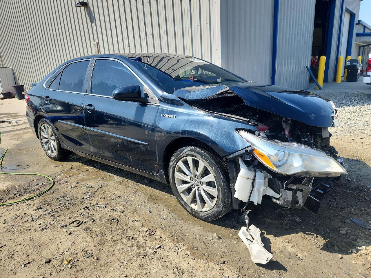 2017 Toyota Camry Hybrid Xle - Image 4