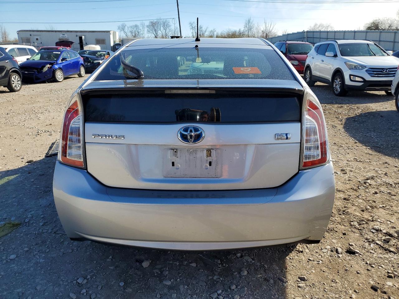 2013 Toyota Prius Two - Фото 6
