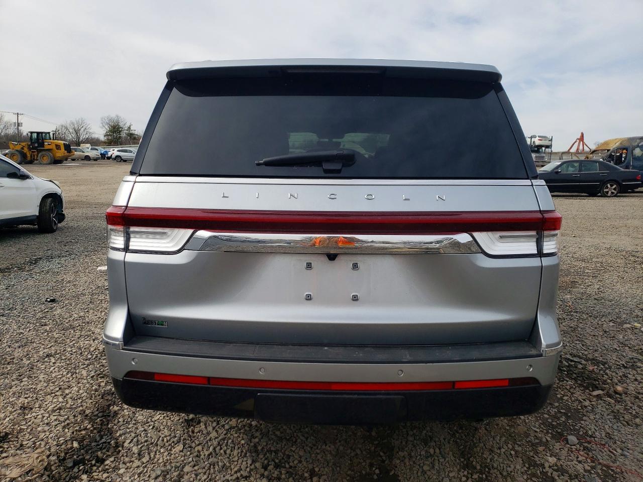 2023 Lincoln Navigator Reserve - Image 6