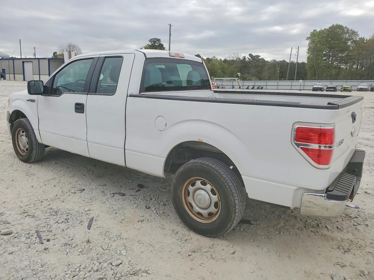 2011 Ford F150 Super Cab - Фото 2