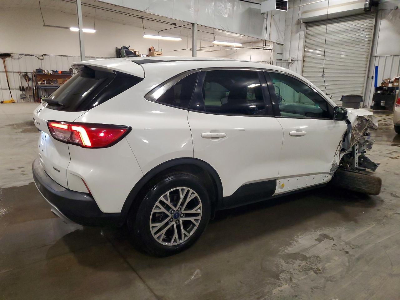 2022 Ford Escape Sel - Фото 3