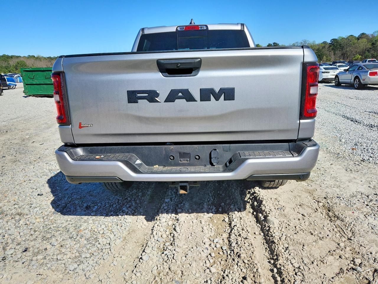 2025 Ram 1500 Tradesman - Фото 6