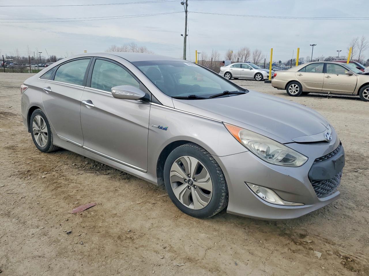 2013 Hyundai Sonata Hybrid - Image 4