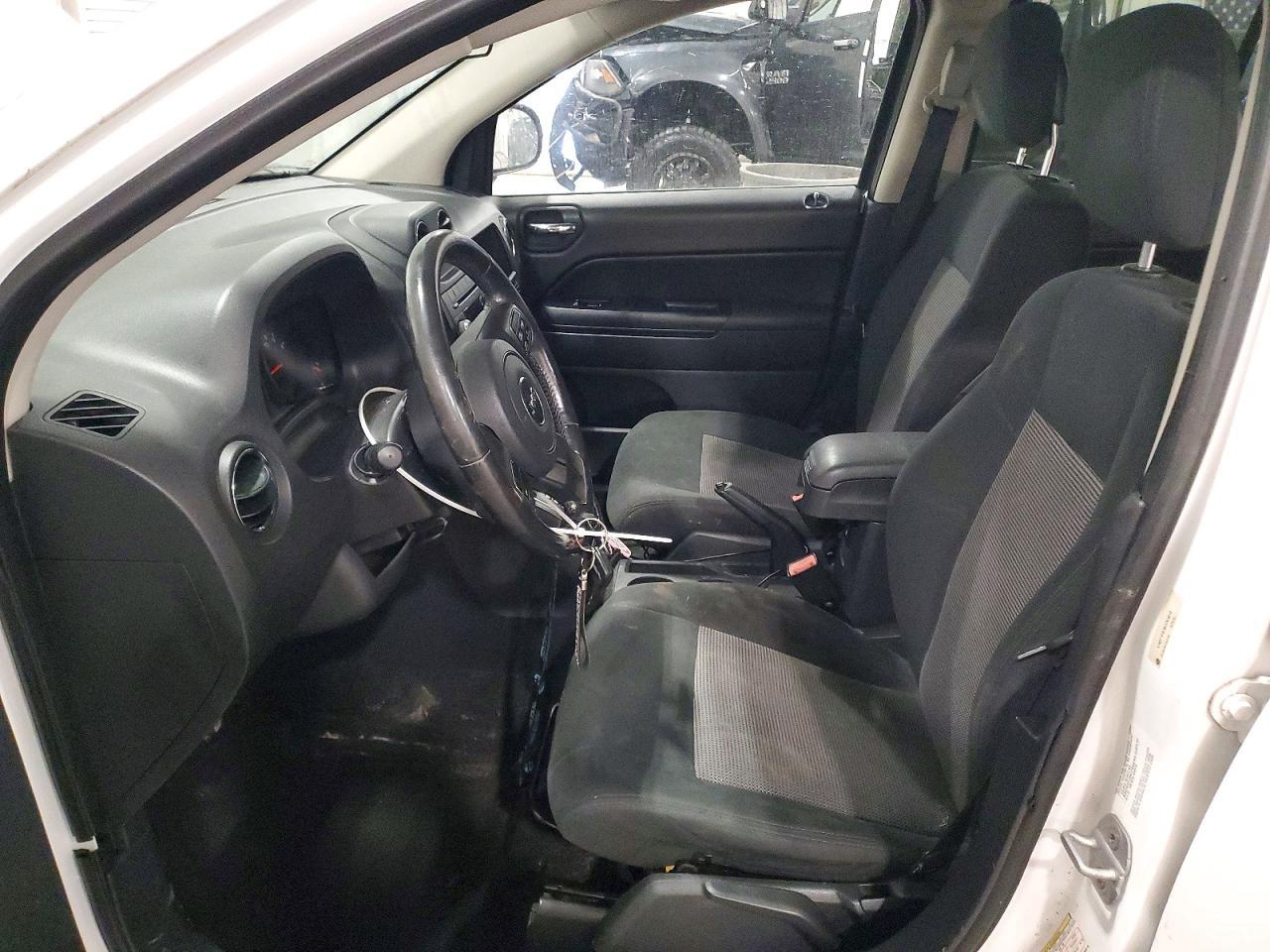 2011 Jeep Compass - Фото 7