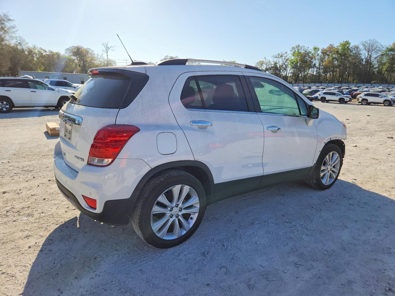 2020 Chevrolet Trax Premier - Image 3