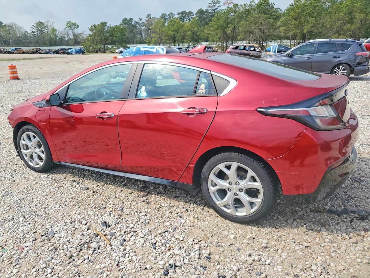 2018 Chevrolet Volt Premier - Image 2