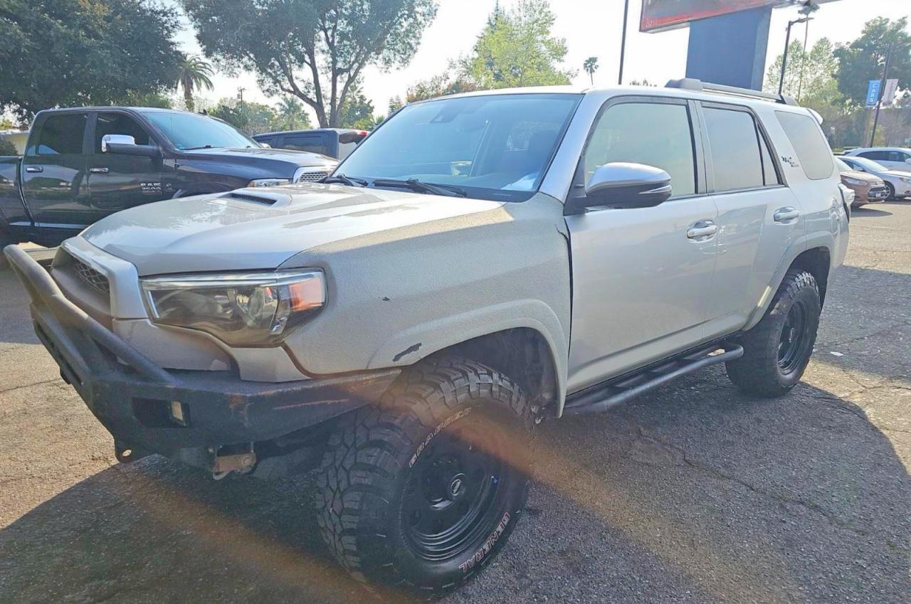 2020 Toyota 4Runner Trd Off-Road Premium - Фото 2
