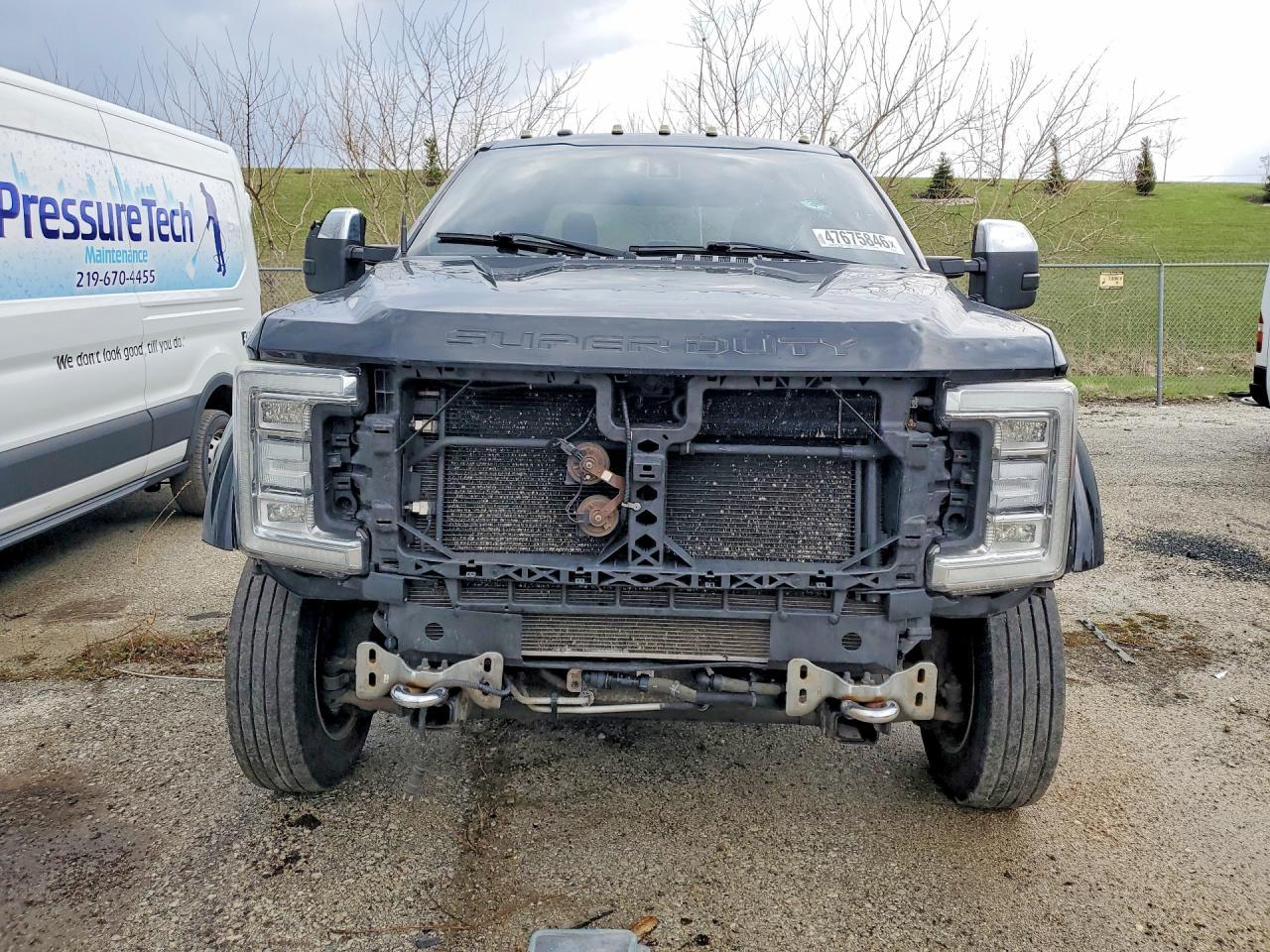 2017 Ford F450 Super Duty - Фото 5