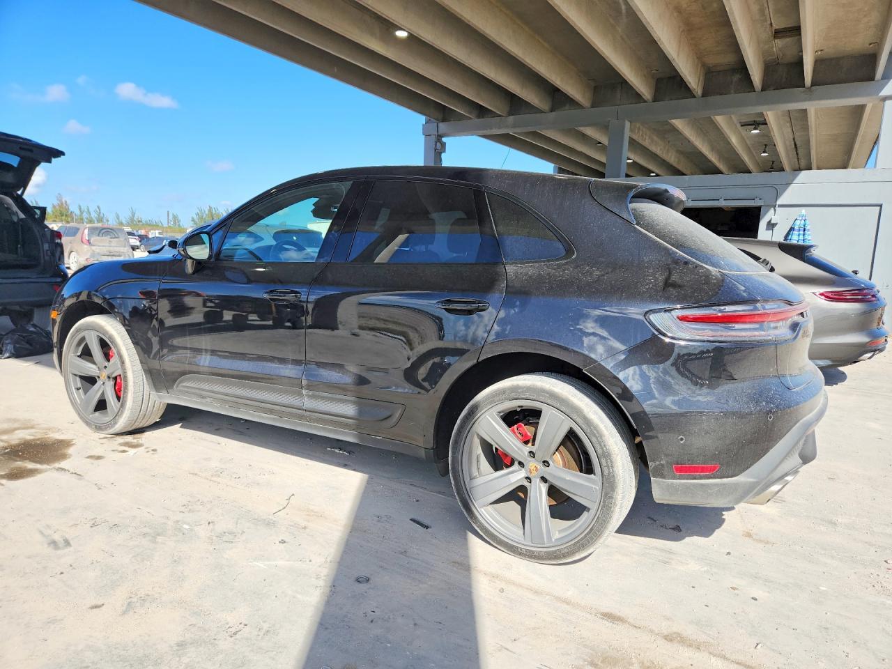 2023 Porsche Macan S - Фото 2