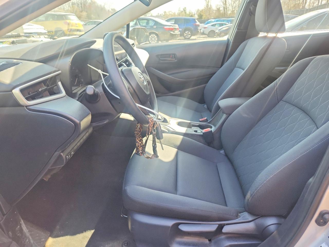 2025 Toyota Corolla Le - Фото 7