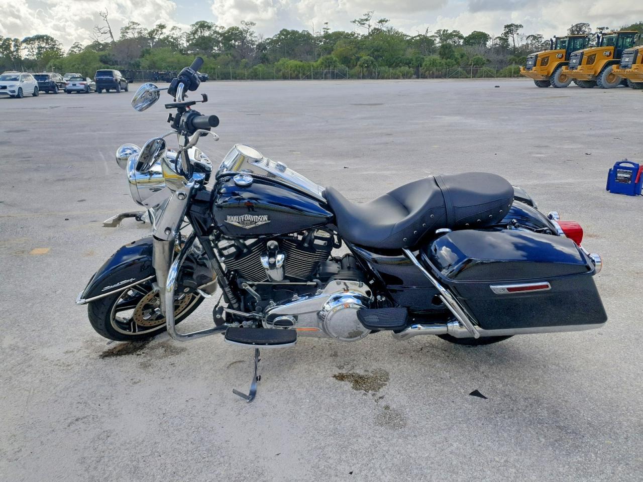 2022 Harley-Davidson Flhr - Фото 3