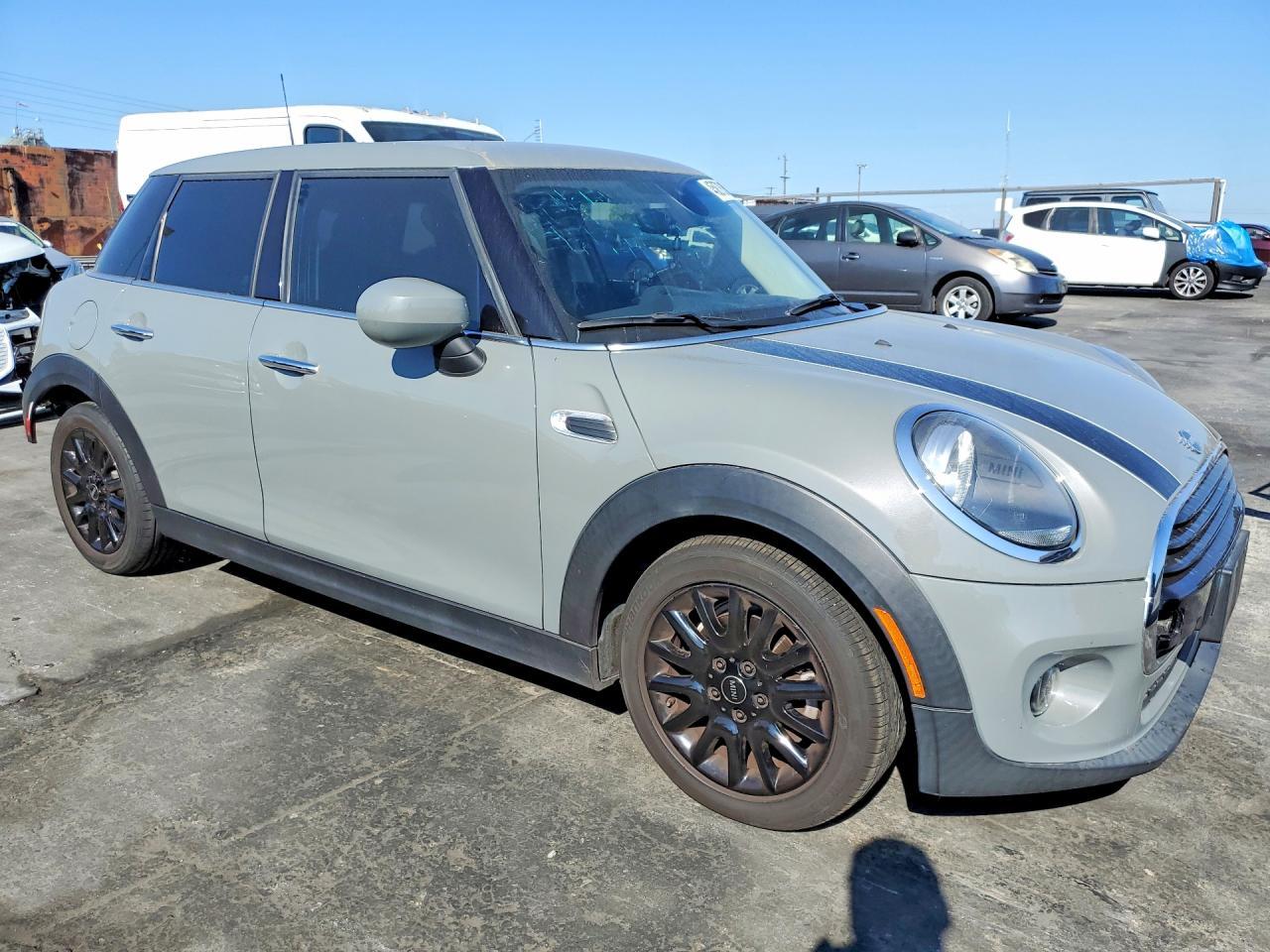 2020 Mini Cooper - Image 4