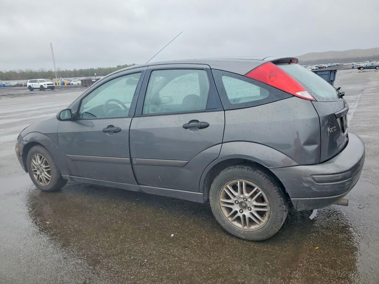 2003 Ford Focus Zx5 - Image 2