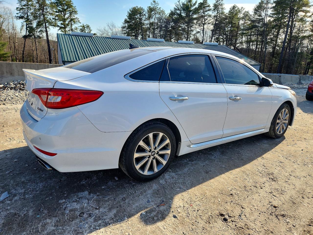 2016 Hyundai Sonata Limited - Image 3