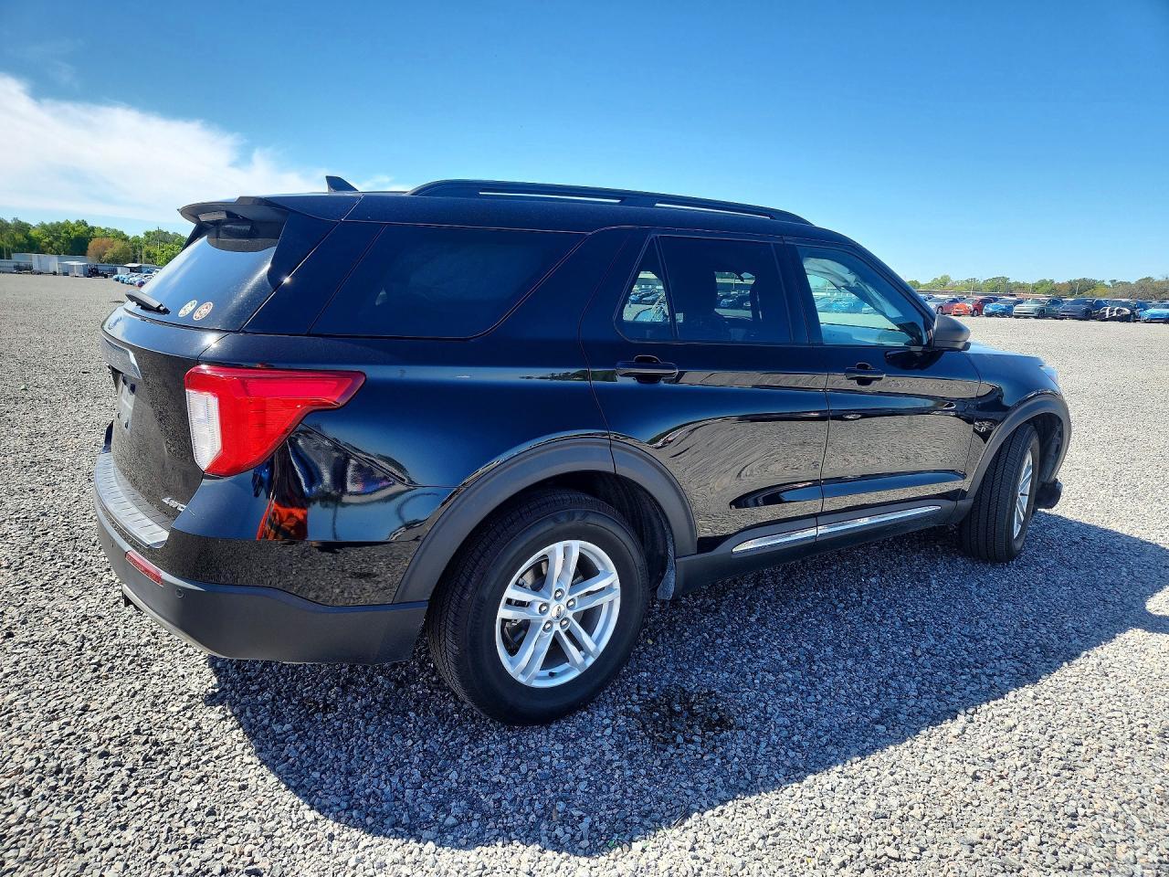2022 Ford Explorer Xlt - Фото 3