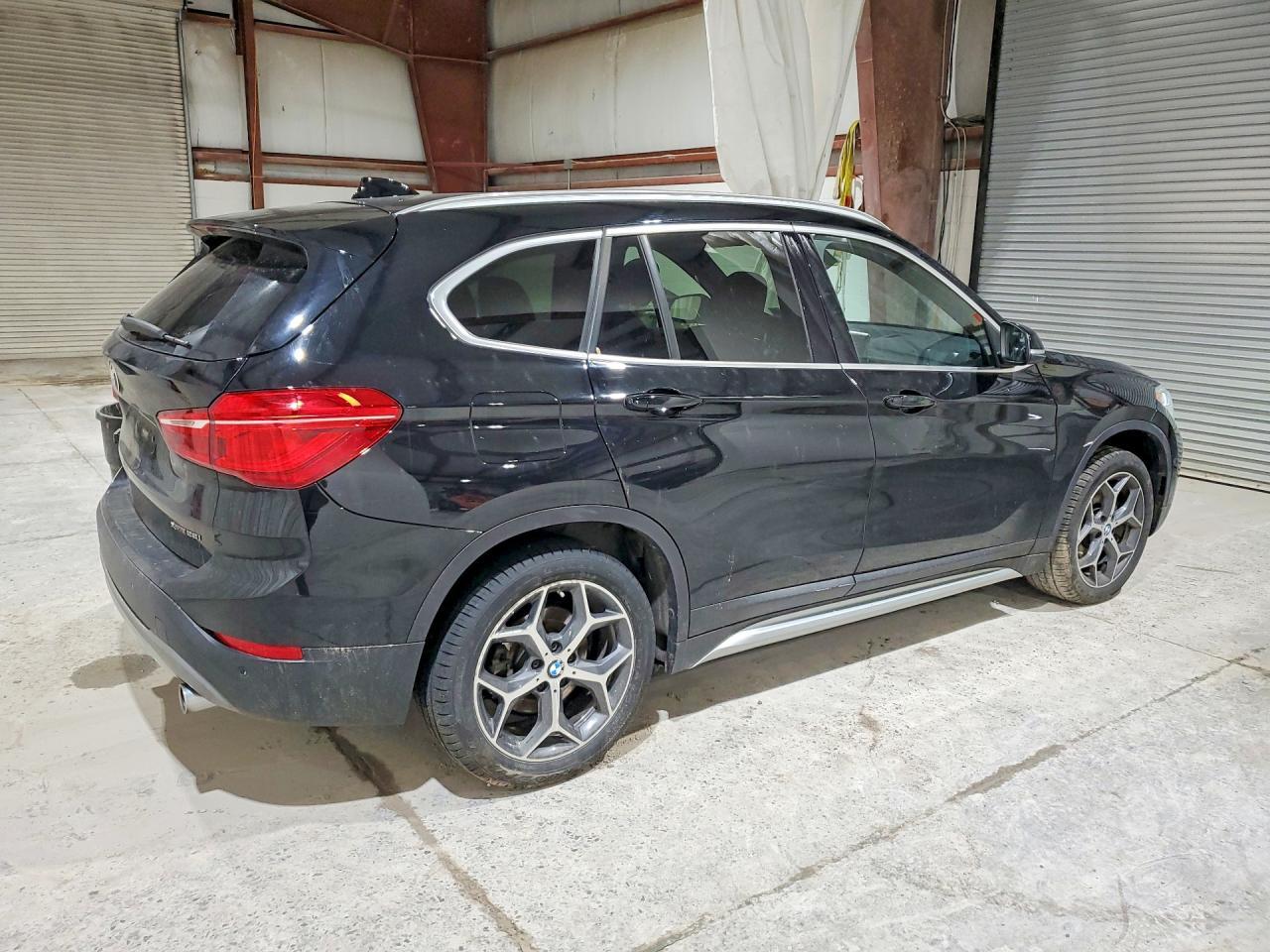 2018 BMW X1 xDrive28I - Фото 3