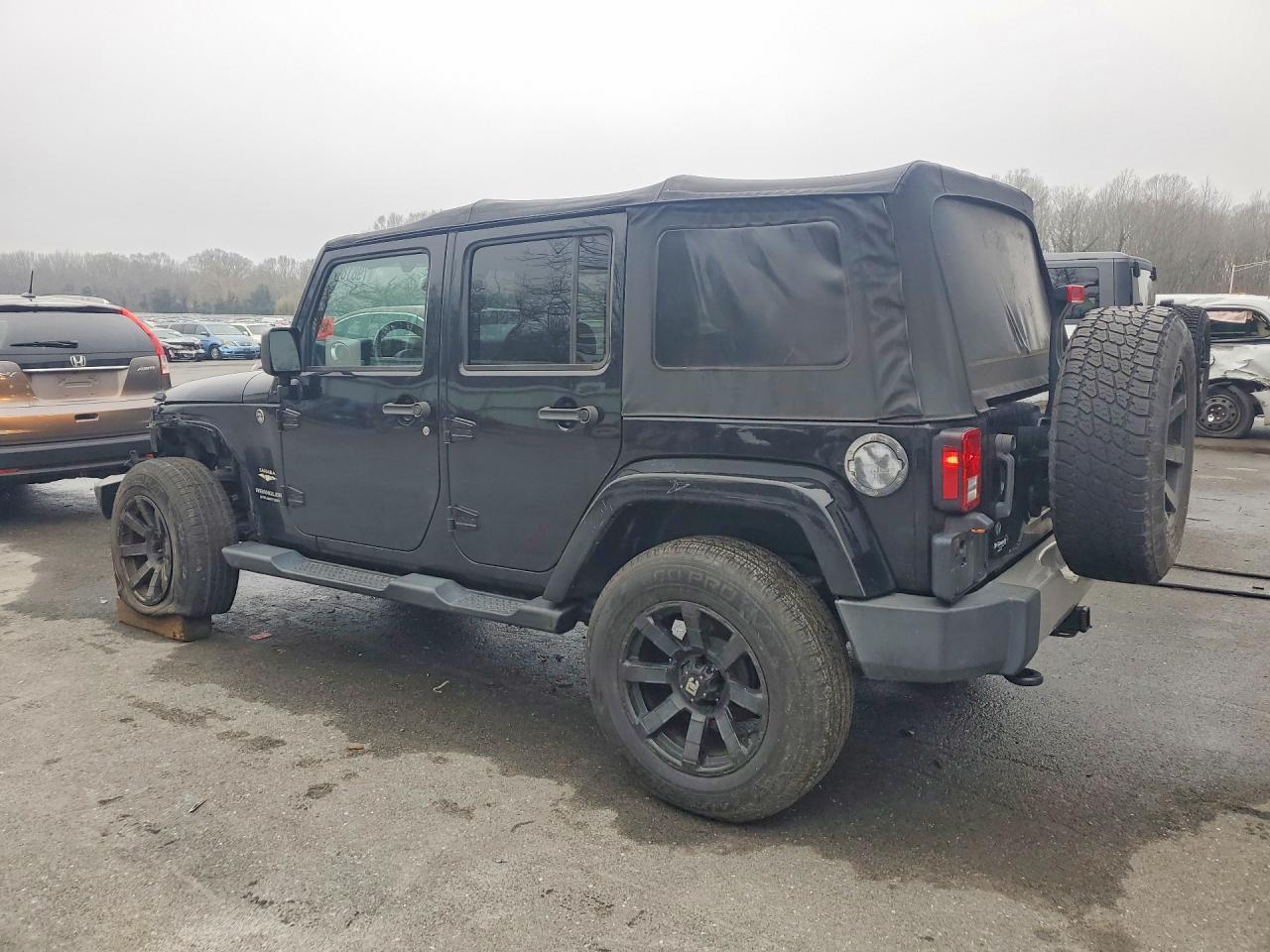 2015 Jeep Wrangler Unlimited Sahara - Фото 2