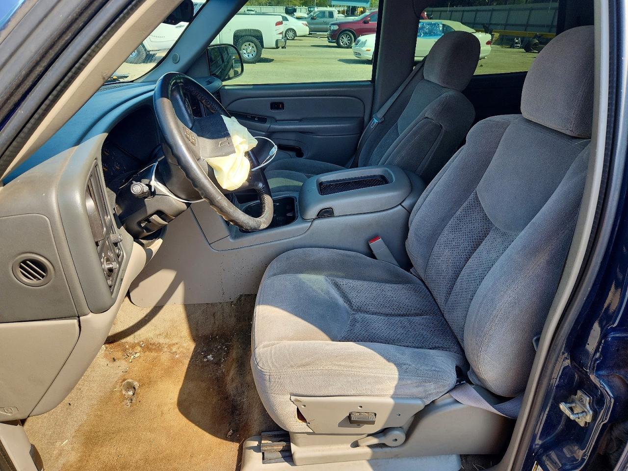 2005 Chevrolet Tahoe C1500 - Image 7