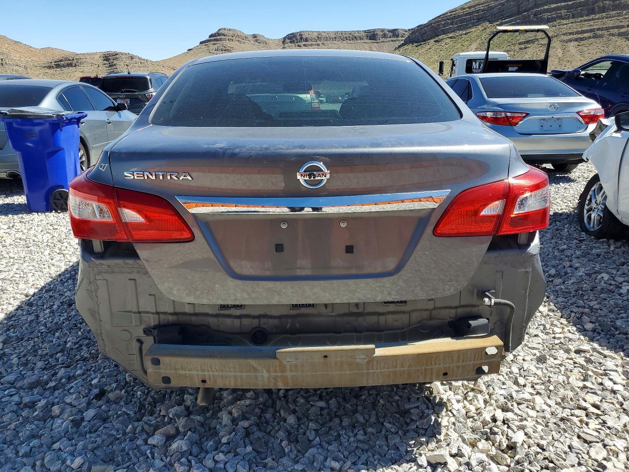 2017 Nissan Sentra S - Image 6