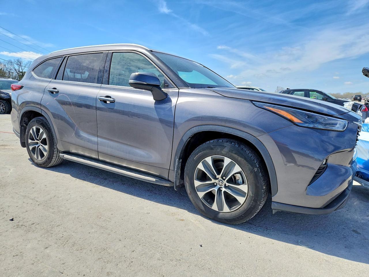 2022 Toyota Highlander Xle - Фото 4