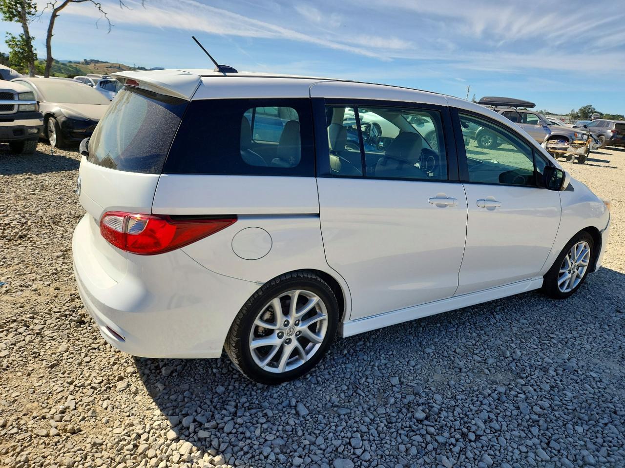 2012 Mazda 5 - Image 3