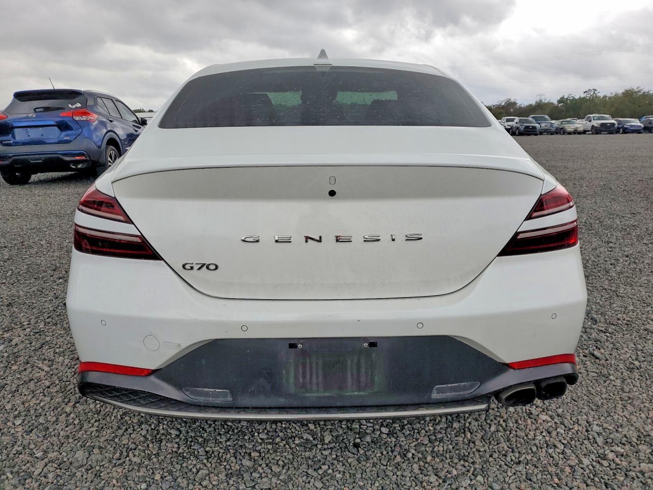 2022 Genesis G70 2.0T - Image 6