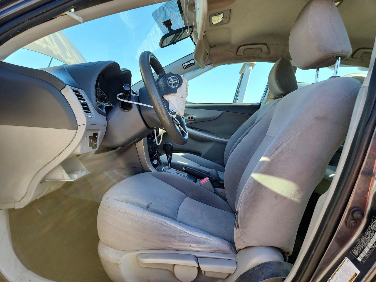 2010 Toyota Corolla Le - Image 7