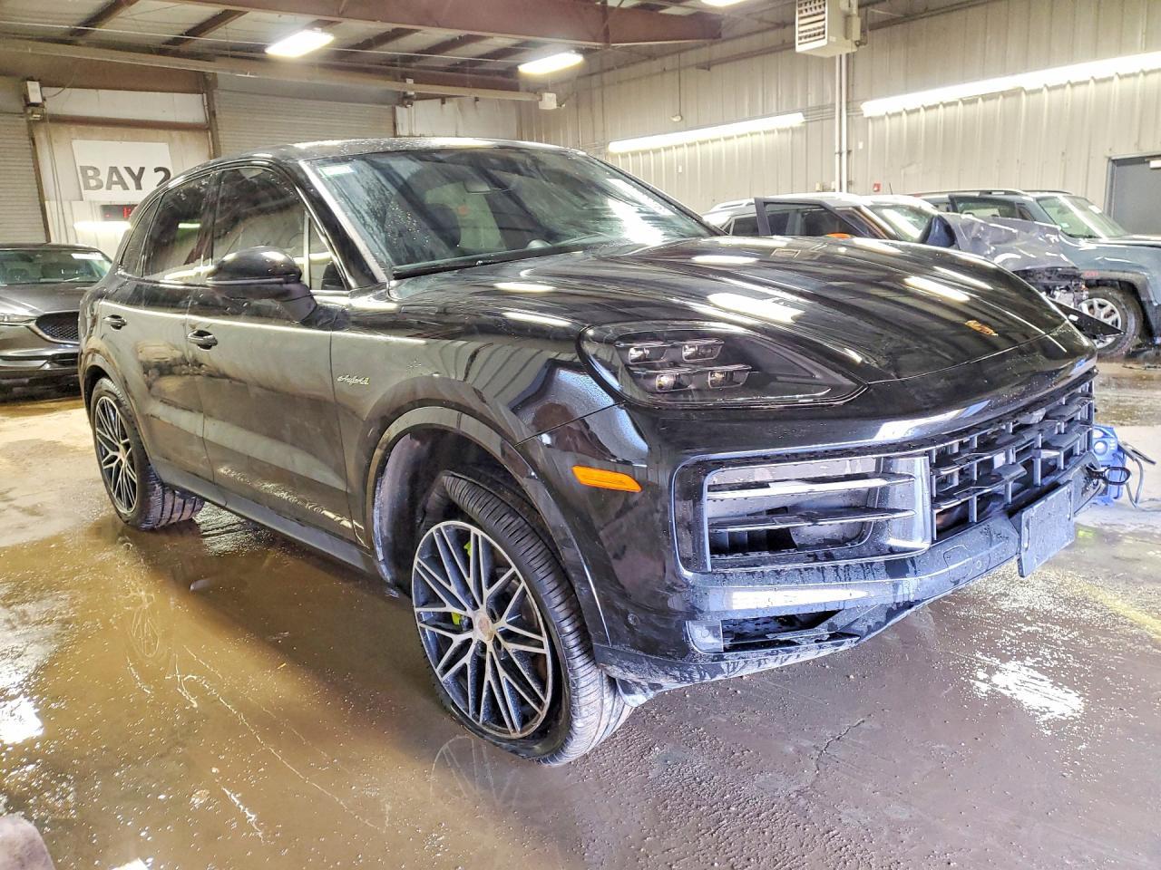 2025 Porsche Cayenne E-Hybrid - Фото 4