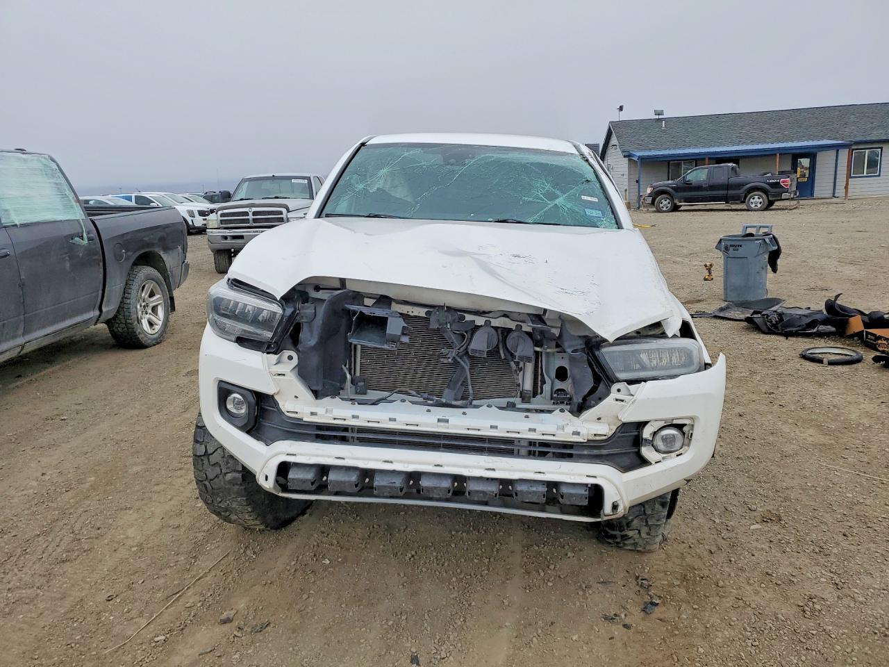 2023 Toyota Tacoma Trd Off-Road - Image 5