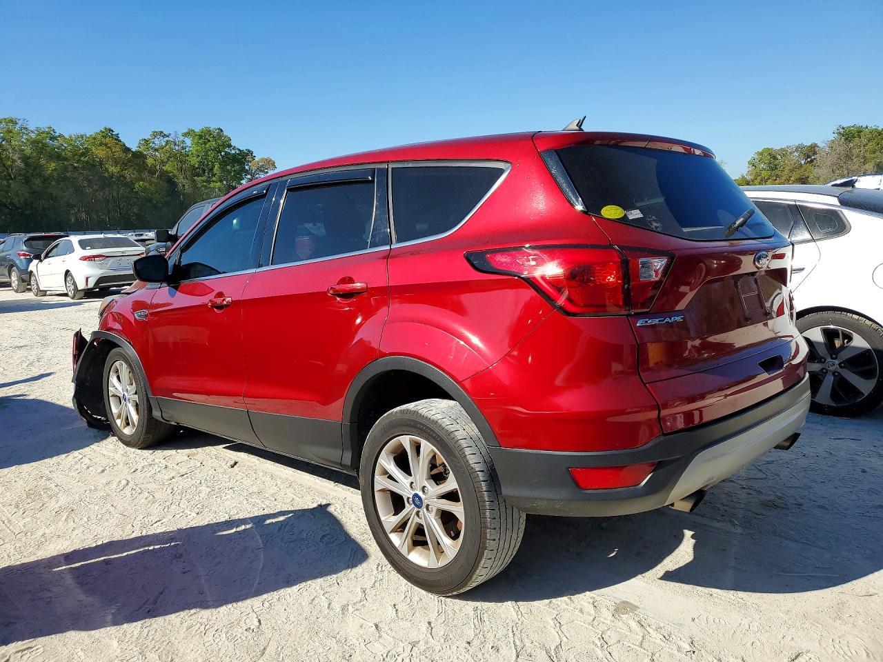 2019 Ford Escape Se - Image 2
