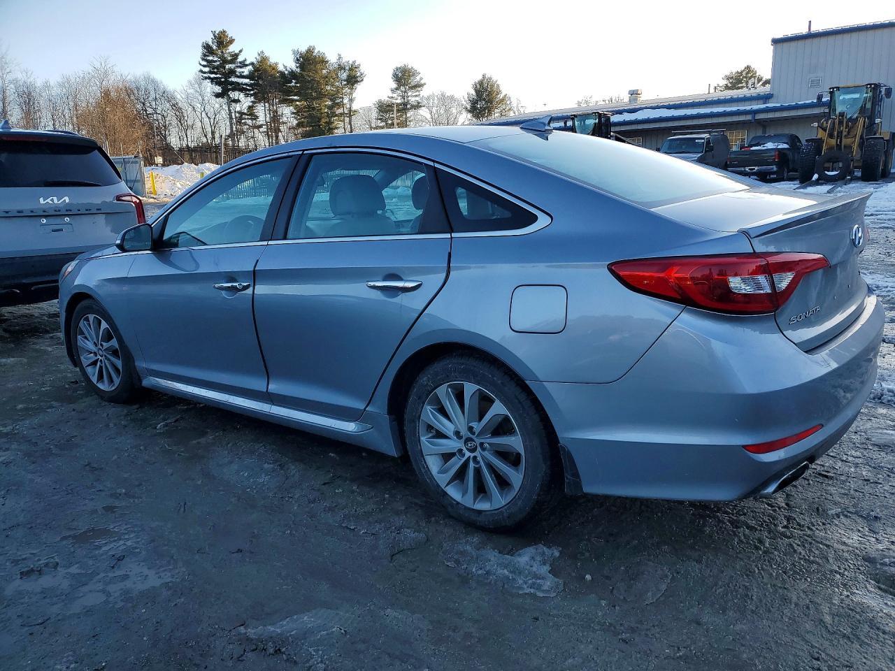 2017 Hyundai Sonata Sport - Фото 2