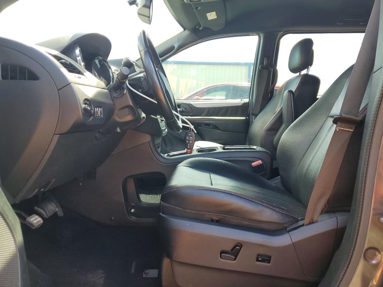 2016 Dodge Grand Caravan R - Image 7
