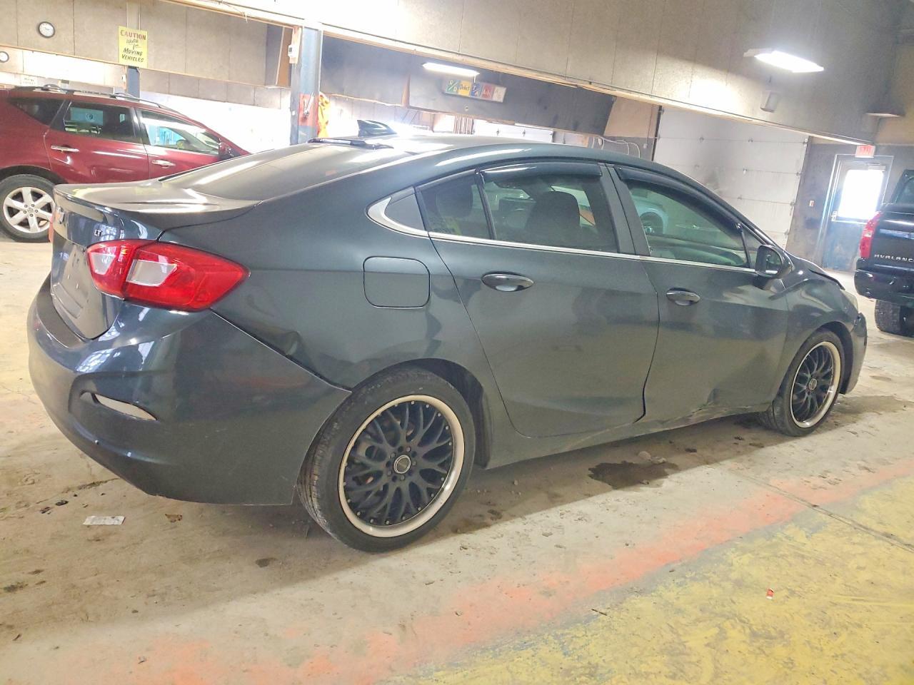 2018 Chevrolet Cruze Lt - Фото 3