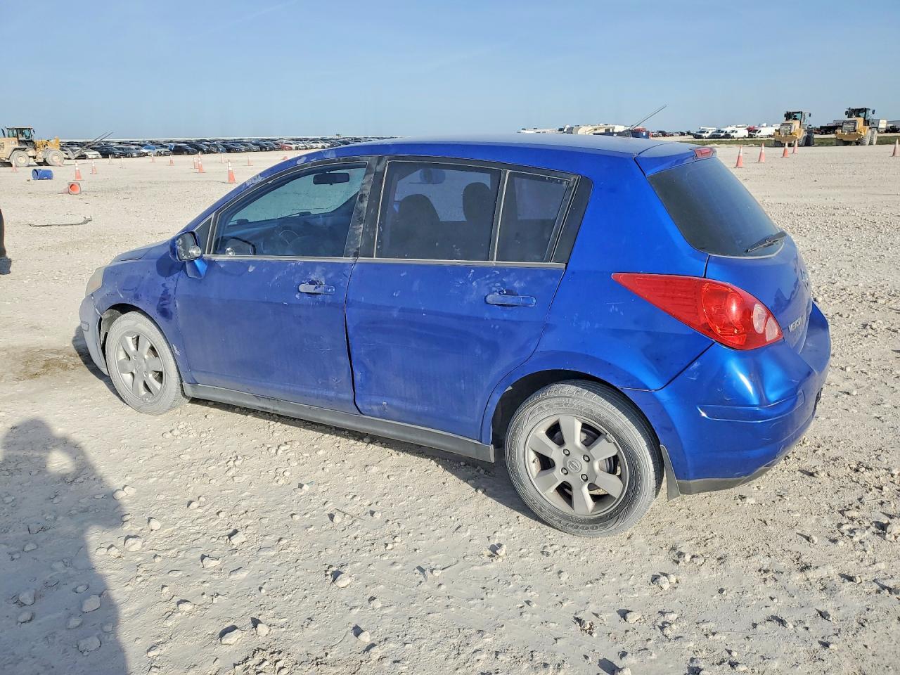 2009 Nissan Versa 1.8 S - Фото 2
