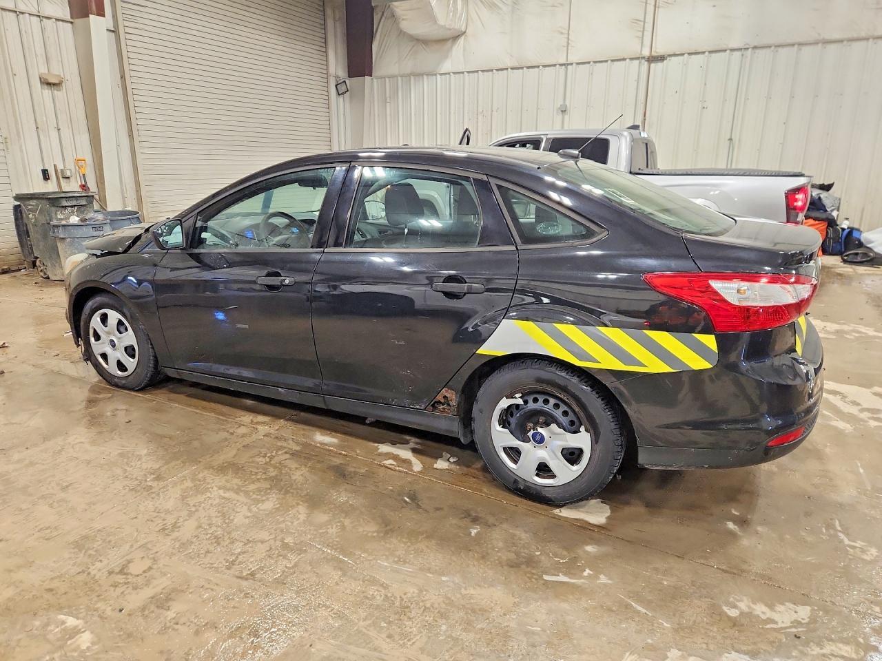 2013 Ford Focus S - Фото 2