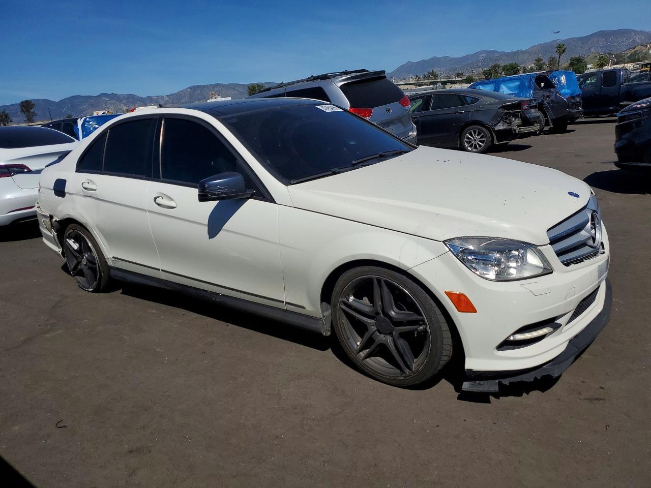 2011 Mercedes-Benz C 350 - Фото 4