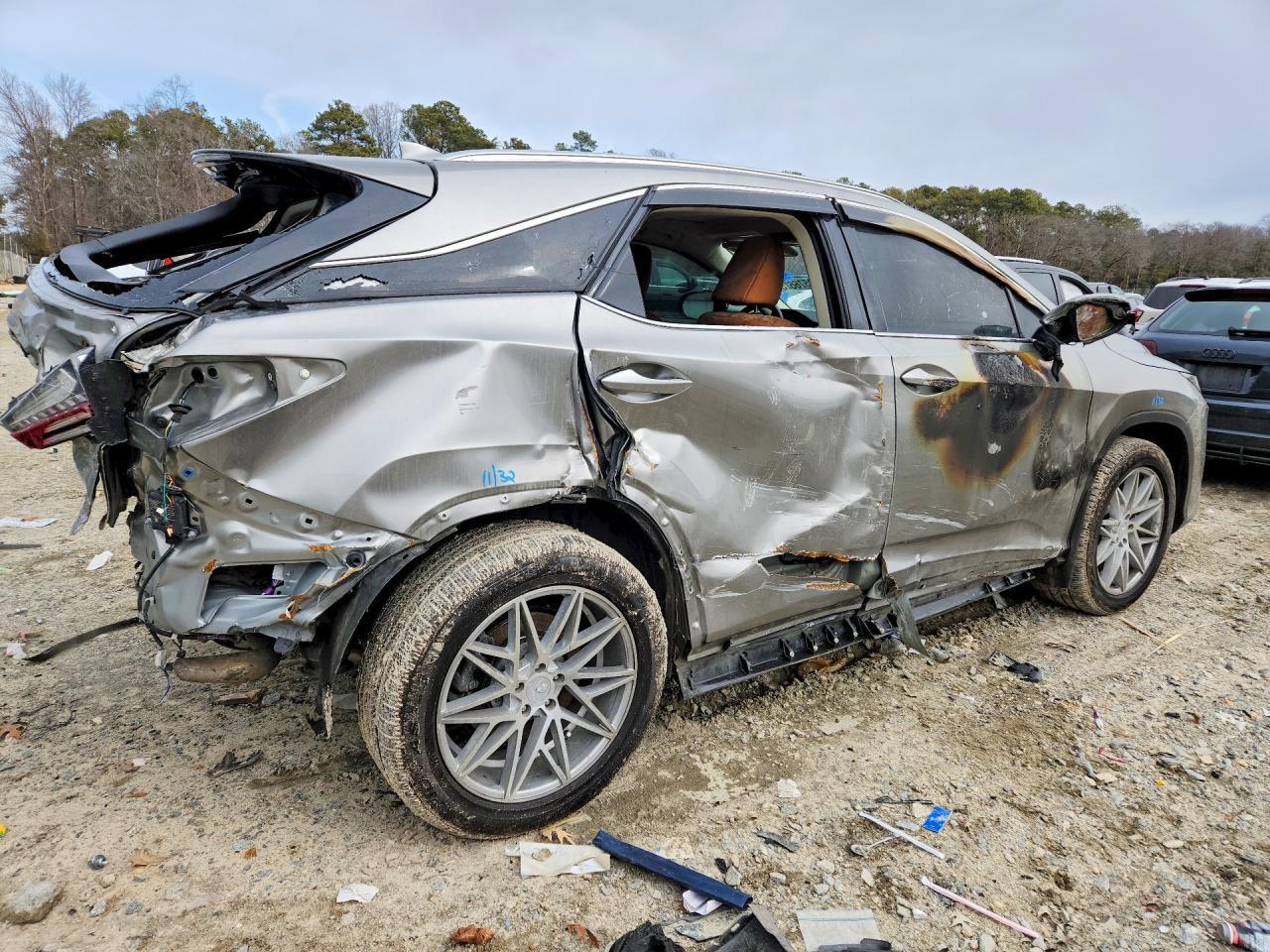 2022 Lexus Rx 350 - Image 3