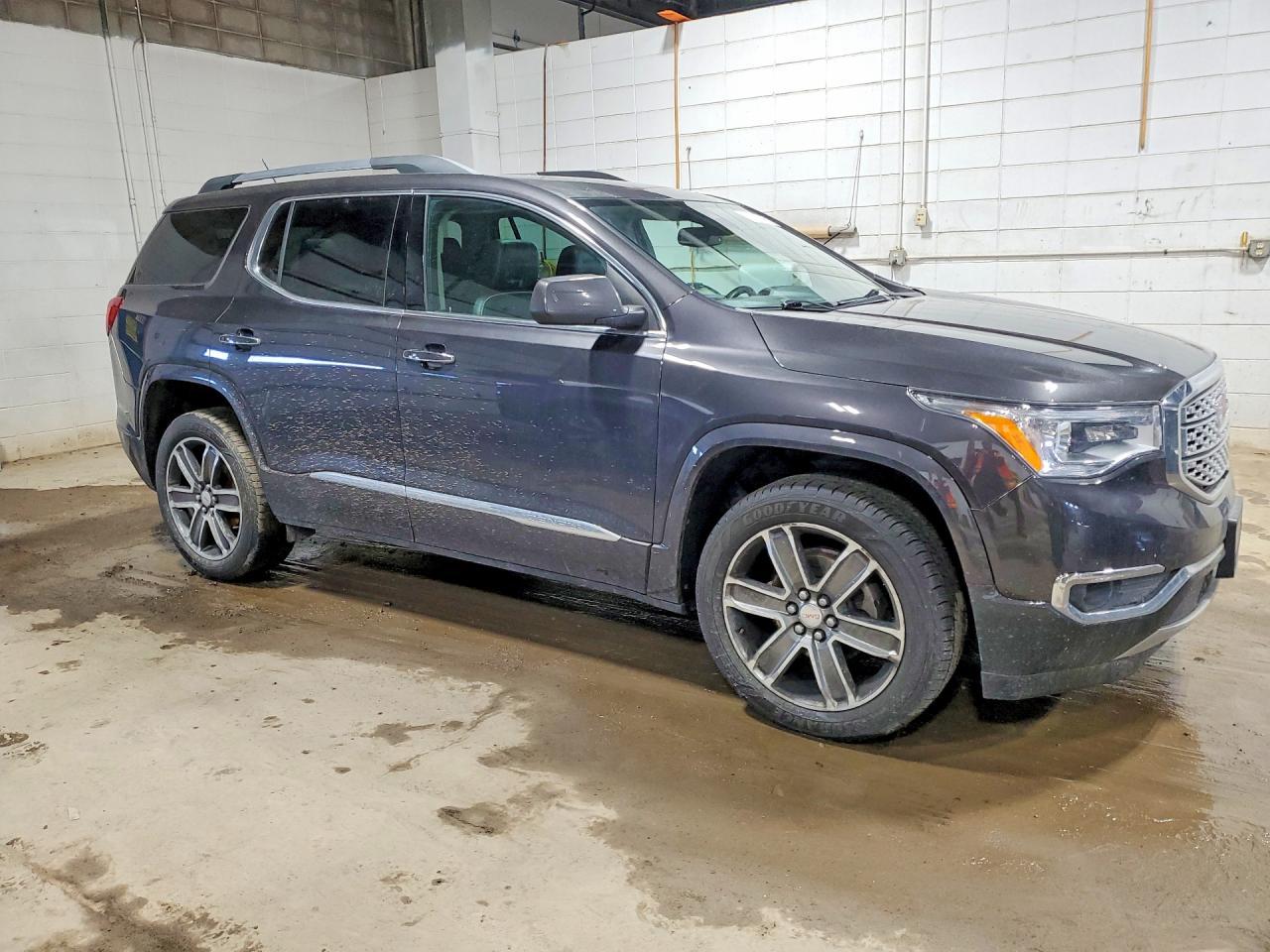 2017 GMC Acadia Denali - Image 4