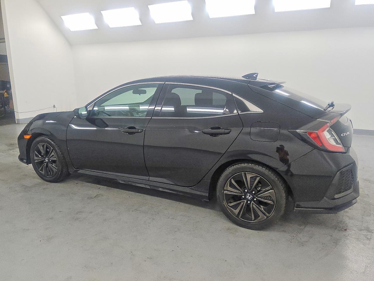 2019 Honda Civic Ex - Image 2