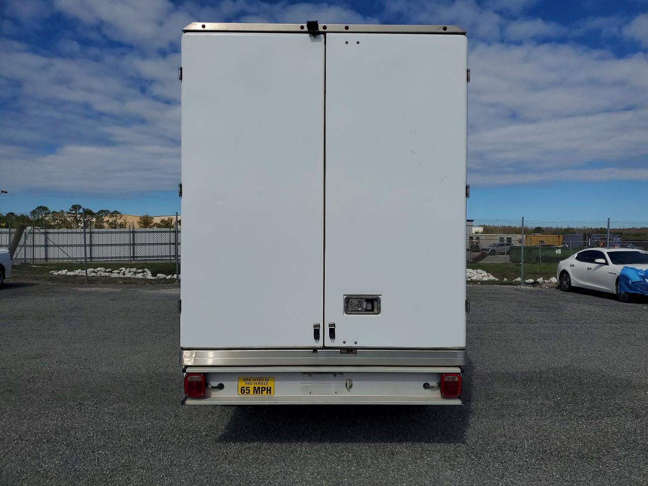 2021 Ford Transit Delivery Truck - Фото 6