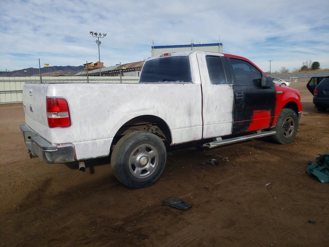 2005 Ford F150 - Фото 3