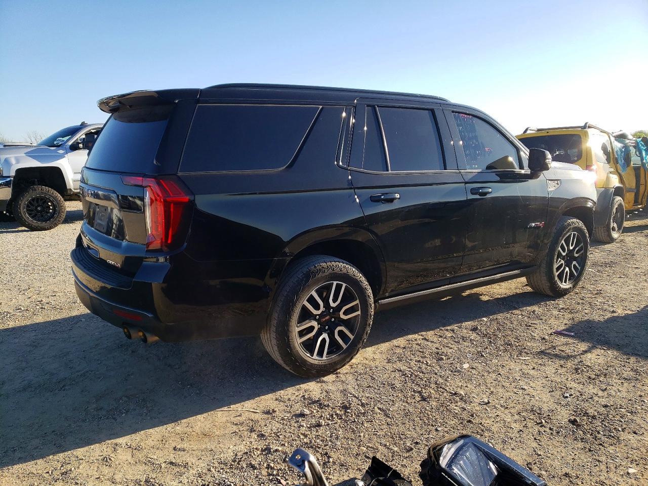 2024 GMC Yukon At4 - Фото 3