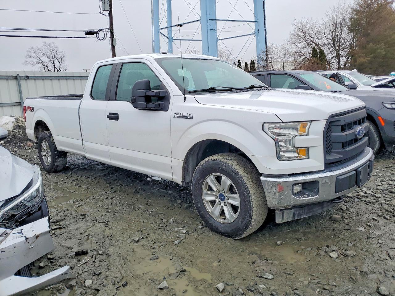 2017 Ford F150 Super Cab - Фото 4