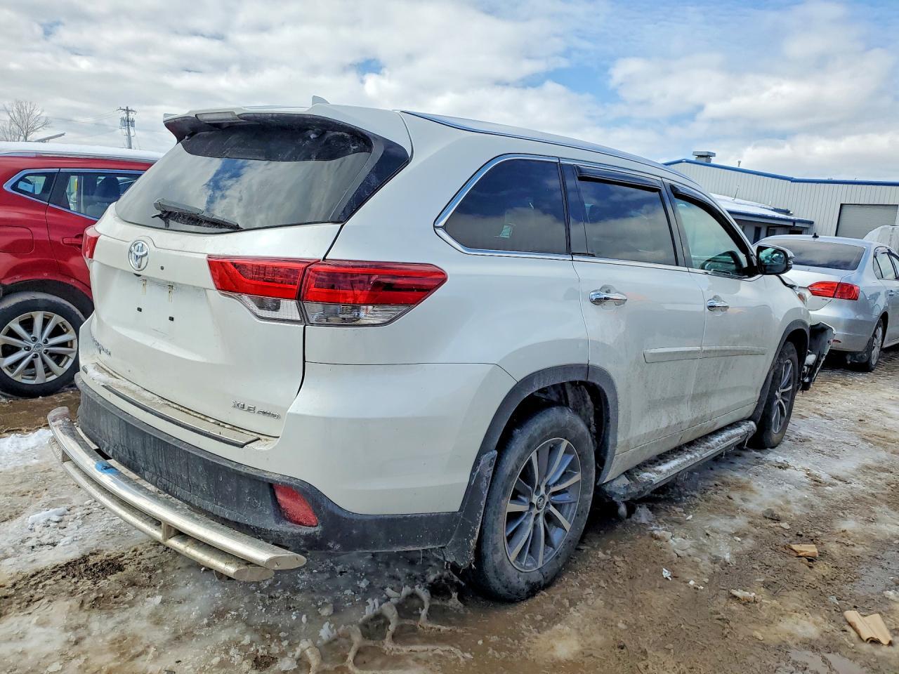2018 Toyota Highlander Xle - Image 3