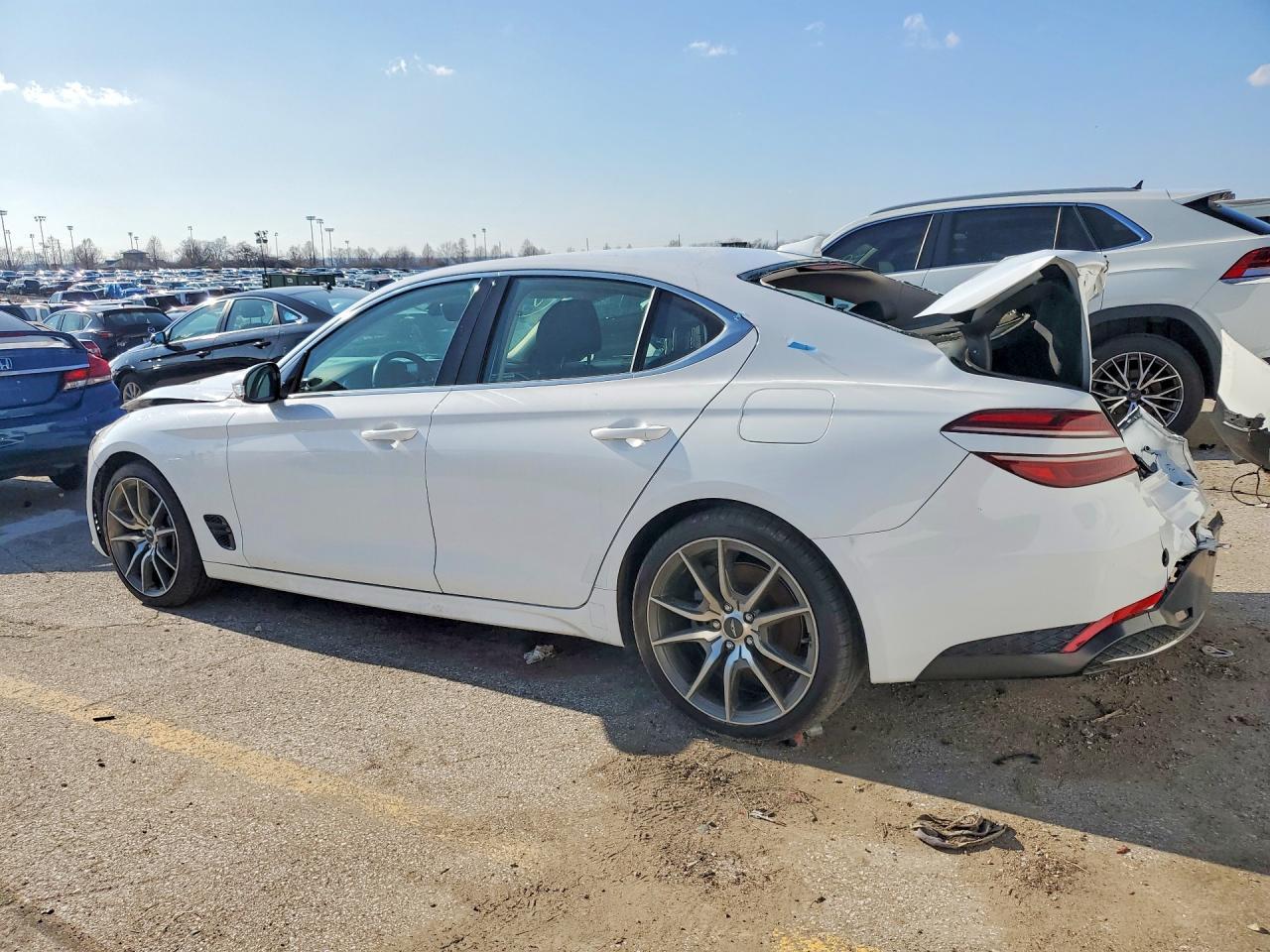 2023 Genesis G70 2.0T - Фото 2