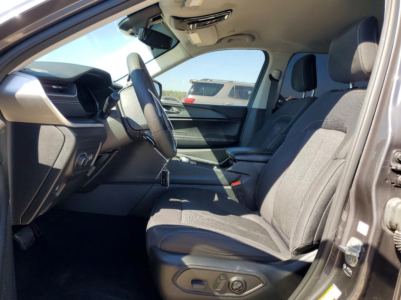 2023 Jeep Grand Cherokee L Laredo - Фото 7