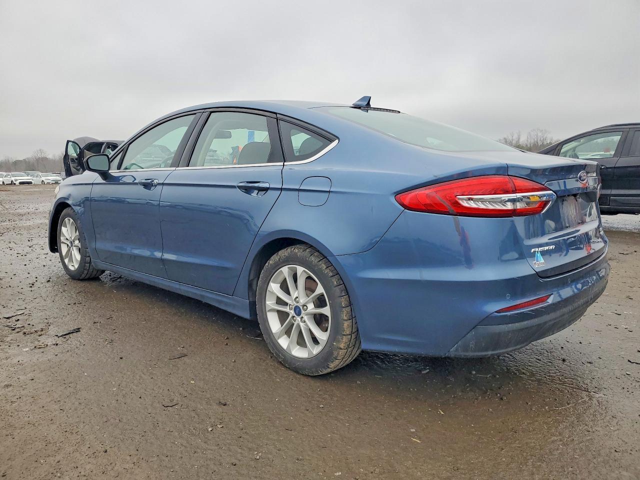 2019 Ford Fusion Se - Фото 2