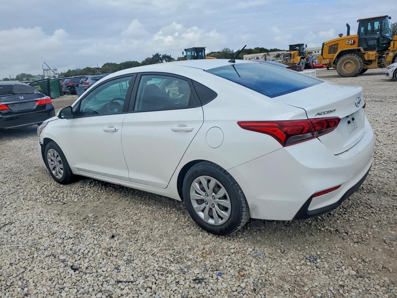 2021 Hyundai Accent Se - Image 2