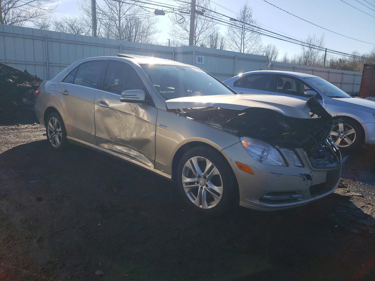 2010 Mercedes Benz E 350 4Matic - Фото 4